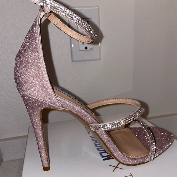 STEVE MADDEN HEELS - Picture 8 of 8